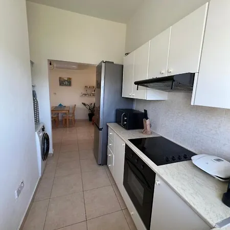 Spacious Beautiful 1 Bedroom !!! 아파트