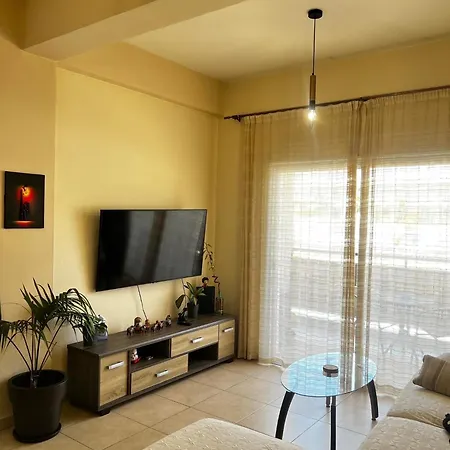 Spacious Beautiful 1 Bedroom !!! דירה